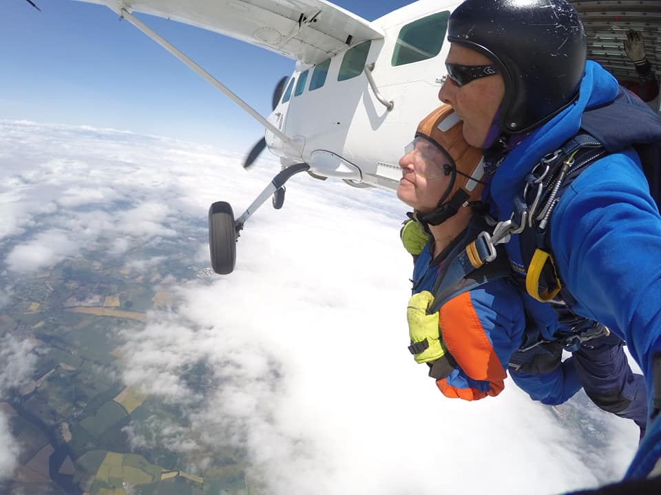 Charity skydive raises over £1000 for the Butterwick Hospice 12 skydive 15