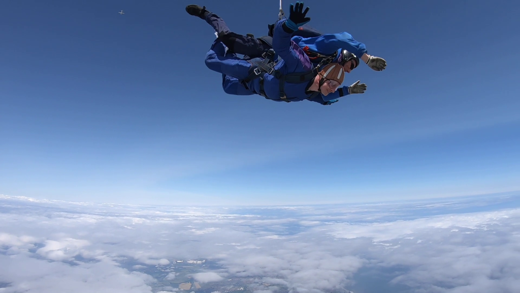 Charity skydive raises over £1000 for the Butterwick Hospice 6 skydive 20