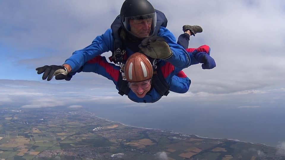 Charity skydive raises over £1000 for the Butterwick Hospice 19 skydive 4
