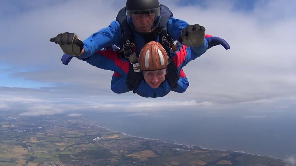 Charity skydive raises over £1000 for the Butterwick Hospice 16 skydive 7