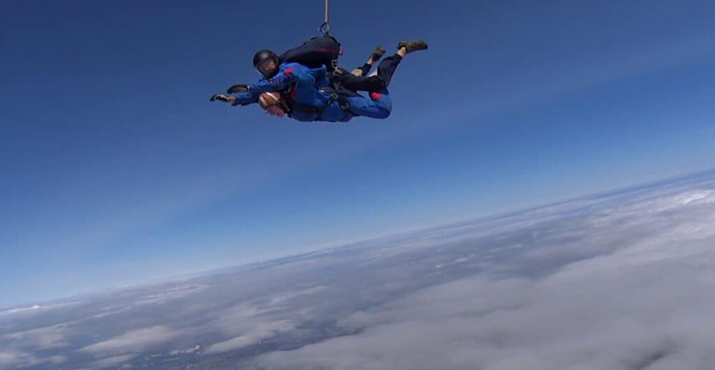 Charity skydive raises over £1000 for the Butterwick Hospice 20 skydive web2