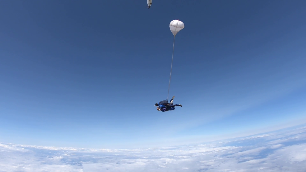 Charity skydive raises over £1000 for the Butterwick Hospice 4 skydive21